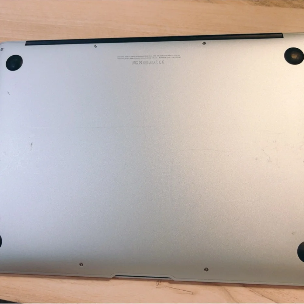 Apple Silver MacBook